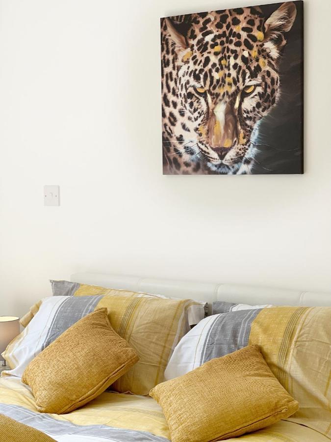 Lovely 1 Bedroom Apartment In South East Londres Extérieur photo