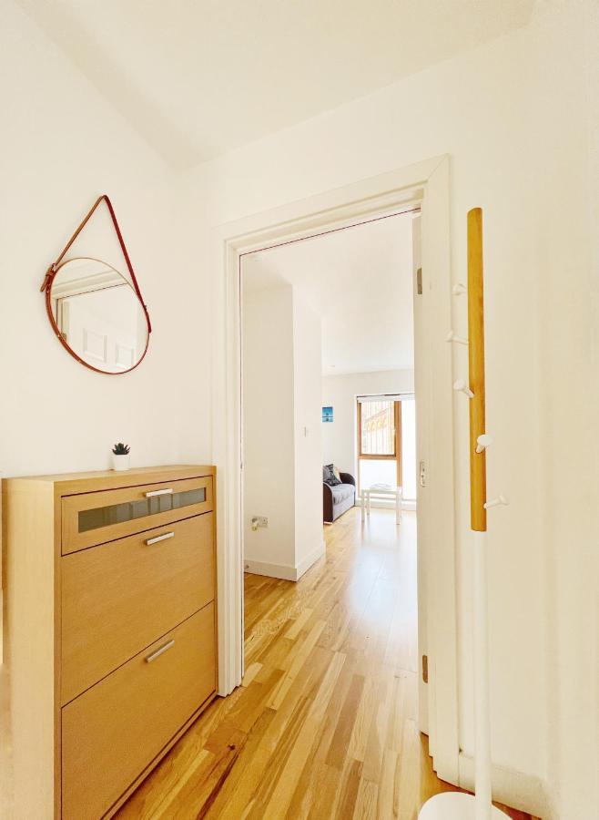 Lovely 1 Bedroom Apartment In South East Londres Extérieur photo