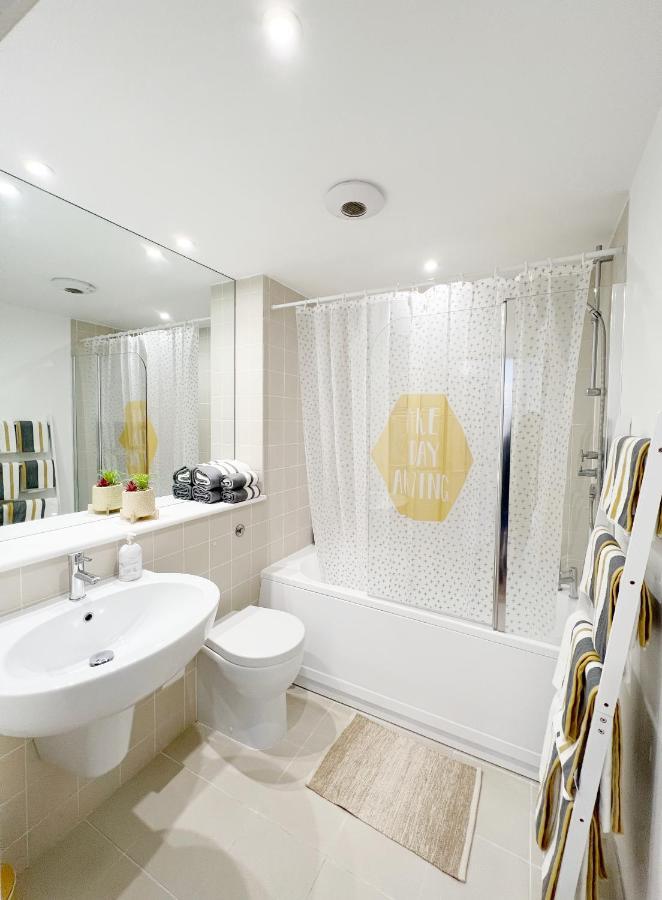 Lovely 1 Bedroom Apartment In South East Londres Extérieur photo