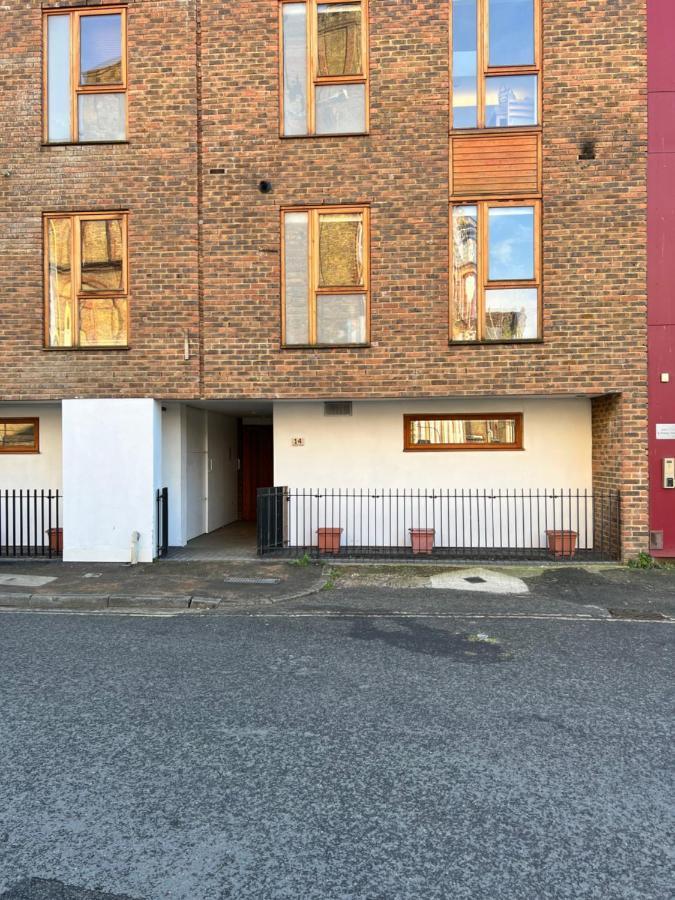 Lovely 1 Bedroom Apartment In South East Londres Extérieur photo
