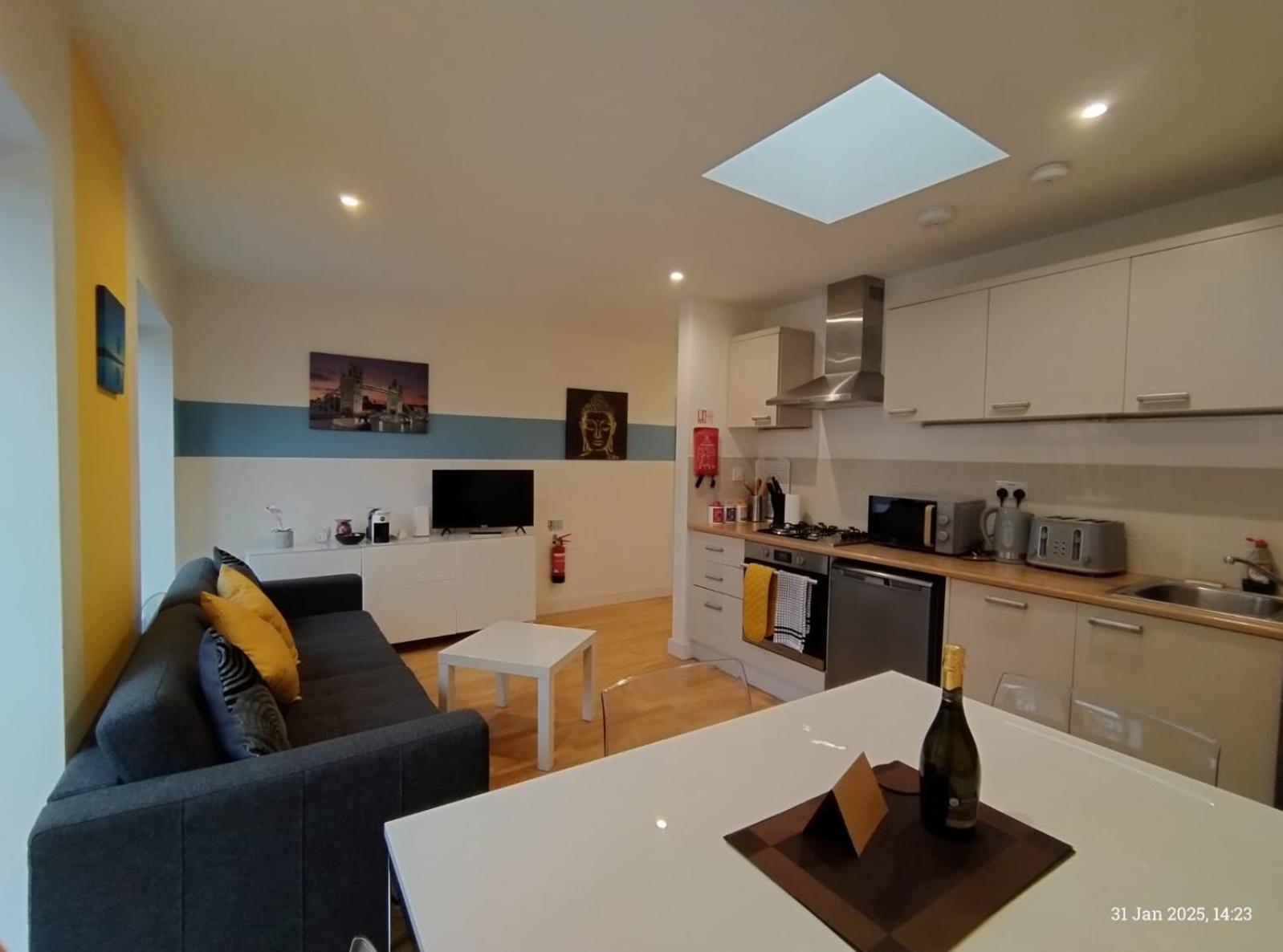 Lovely 1 Bedroom Apartment In South East Londres Extérieur photo